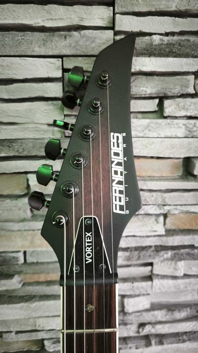 Chitara electrica Fernandes VORTEX flying V EMG active - Garantie