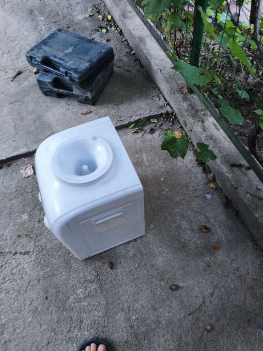 Кулеры для воды.