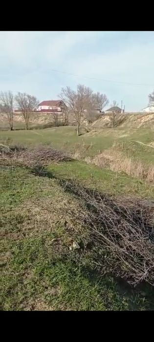 Продается участок в пригороде