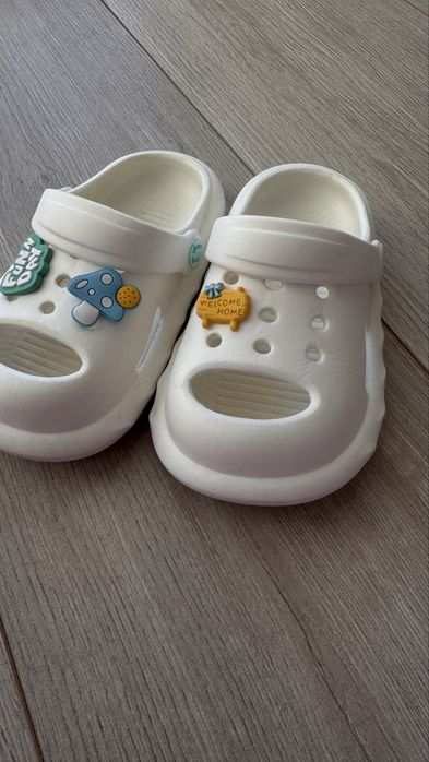 Кроссовки сандали