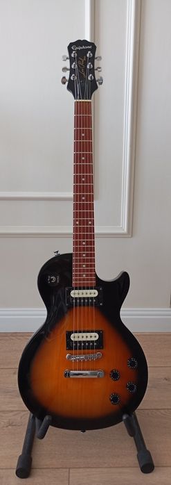 Epiphone les paul, Yamaha GA15II, M-vave cubebaby.