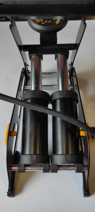 Помпа двубутална крачна