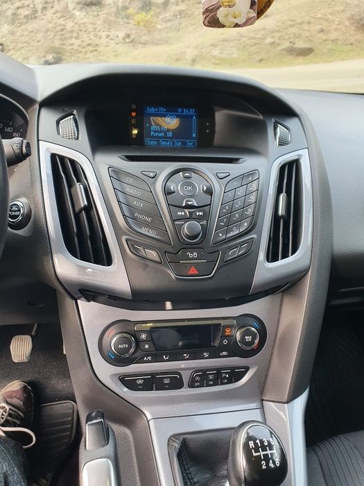 FORD Focus 2011 — imagine 5
