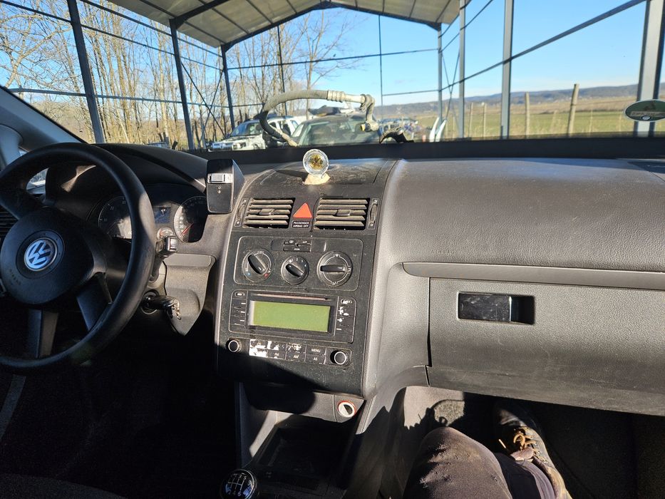 Plansa bord vw touran an 2005