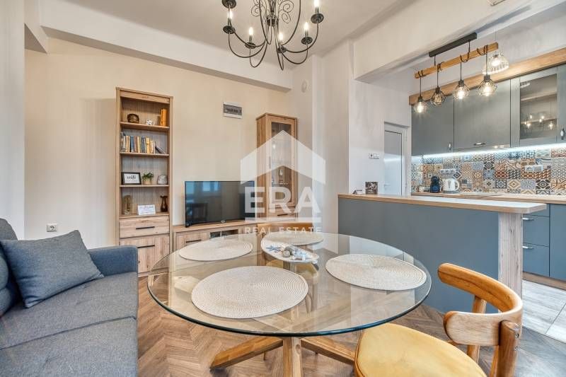 Продава се Двустаен апартамент в Варна, Гръцка махала - 40 кв.м за 4845 €/кв.м - Снимка #2