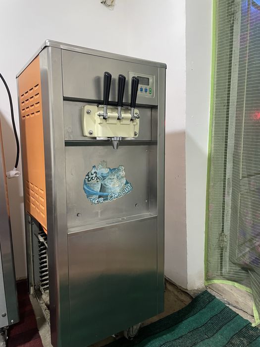 Muzqaymoq aparati 220w