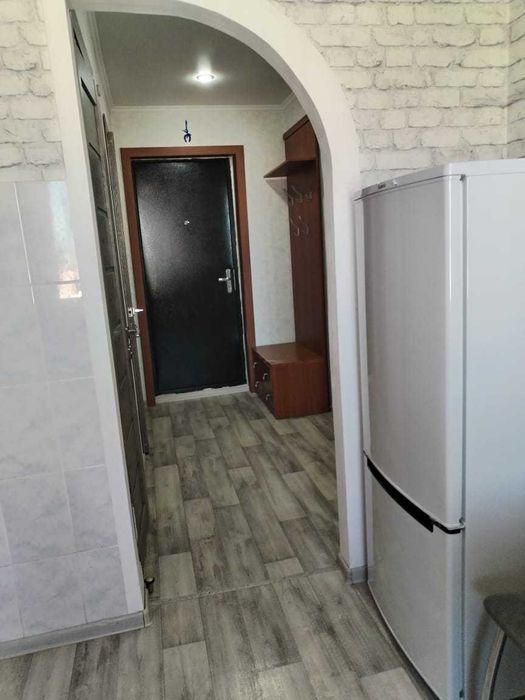 продам 1 ком квартиру в районе 8 школы