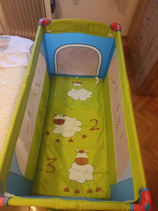 Сгъваема кошара на две нива