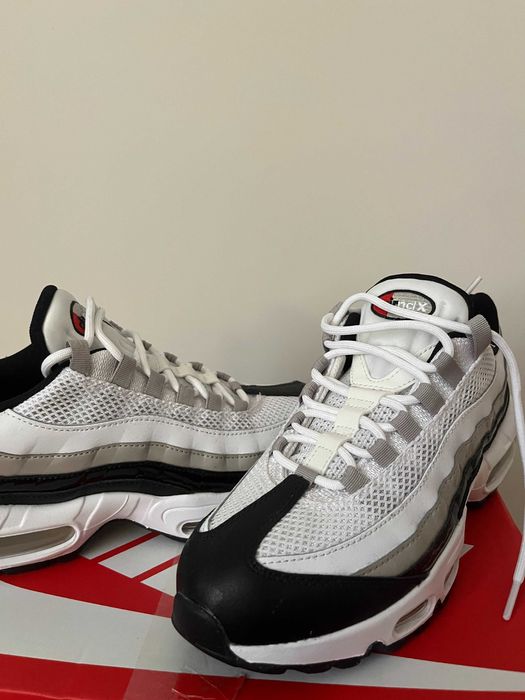 Чисто нови, неносени Nike Air Max 95