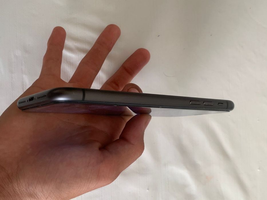 Продам iPhone 11 128GB 79% акум