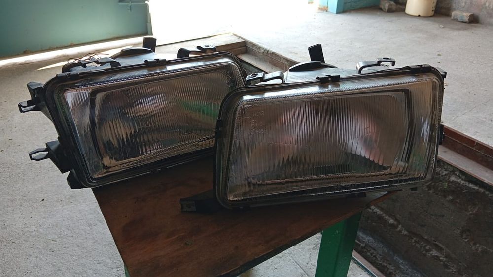 продам фары ауди в4