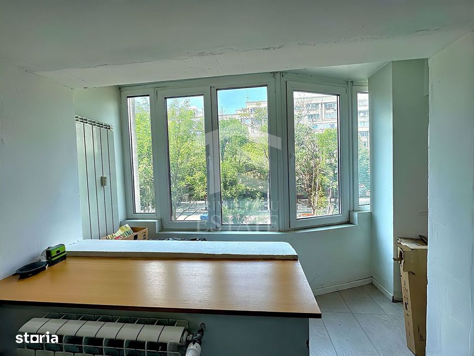 3 camere decomandat renovat etaj 2 an 1996 SU 86mp Decebal