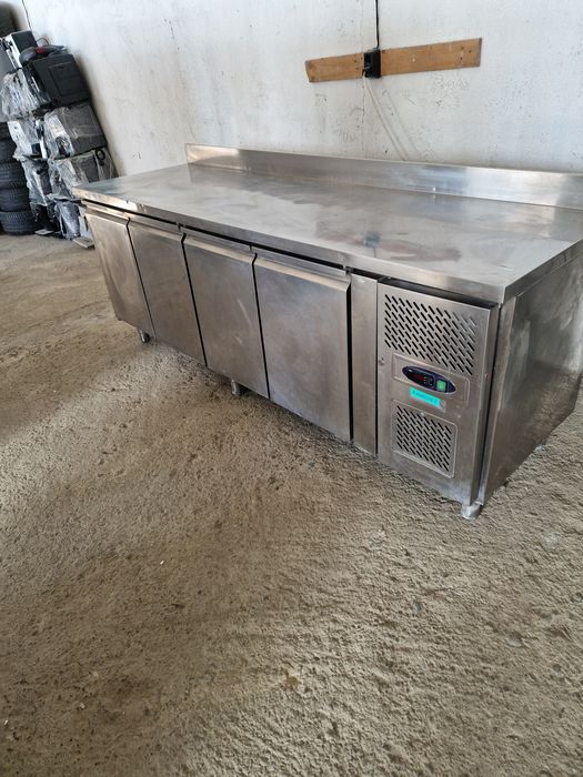 Хладилна маса The Cold