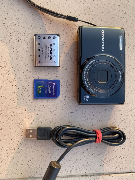 Aparat foto compact Olympus stylus D 765