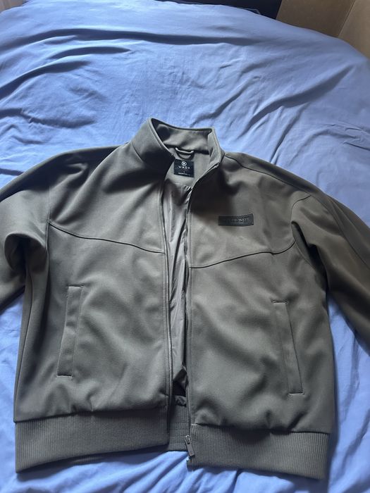 Осення крутка бомбер Lining колекция wade