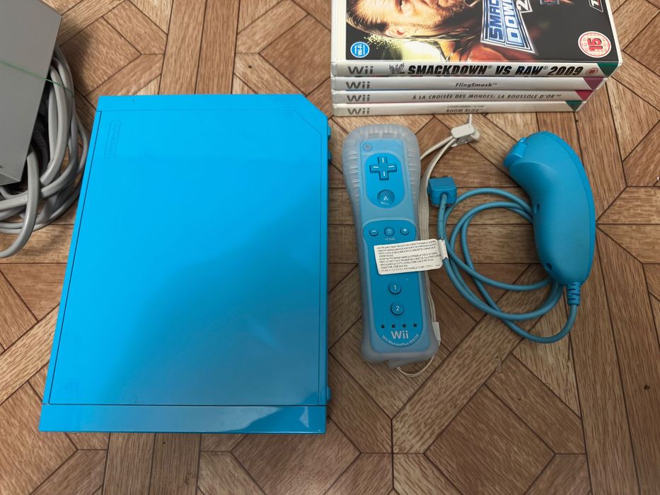Nintendo Wii Limited Edition Blue