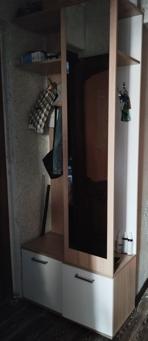 Продам шкаф прихожую