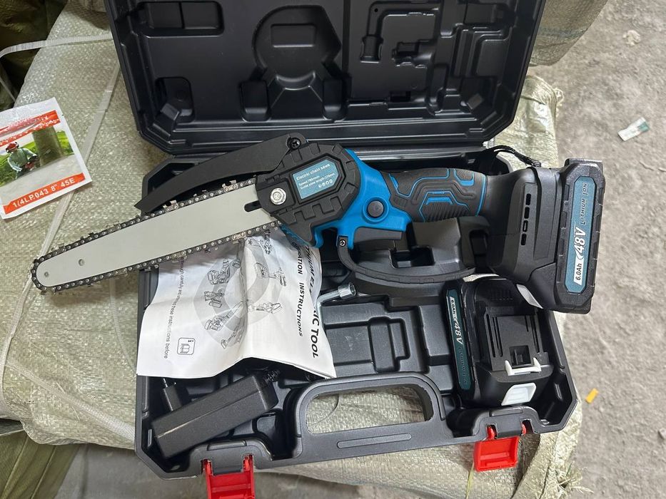 Секатор и Пила  цепная аккумуляторная