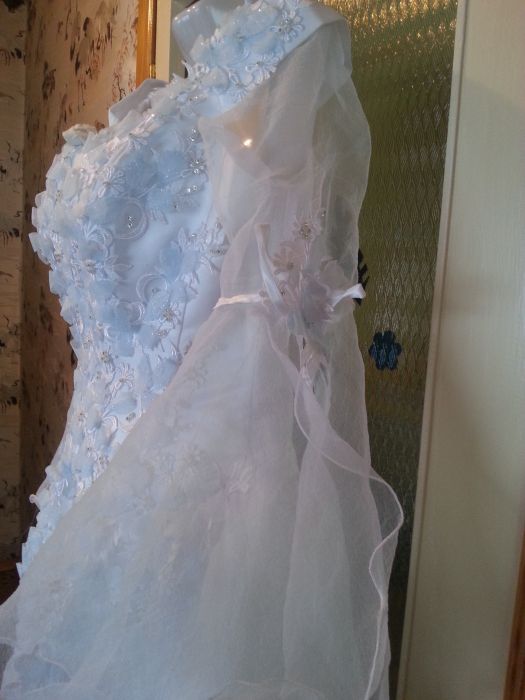Свадебное платье, очень красивое размер 46-48