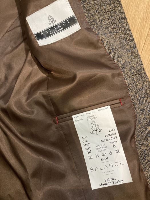 Продам костюм тройку