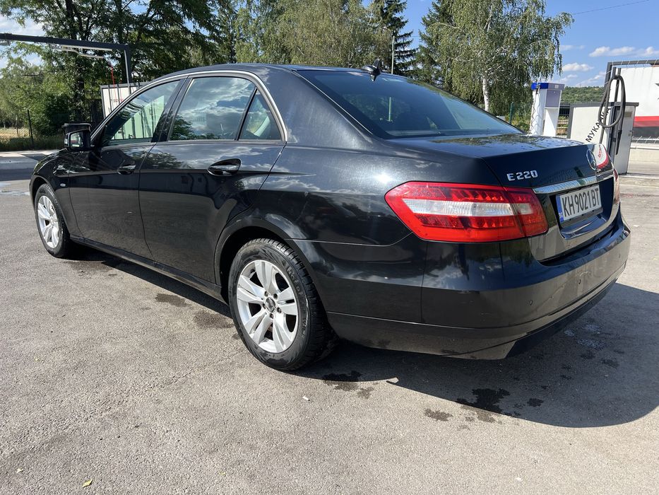 Продавам Mercedes E220 десен волан Бартер за мотор