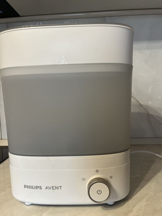 Sterilizator de biberoane cu USCATOR
