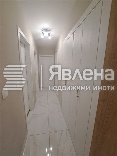 Продава се Тристаен апартамент в Варна, Възраждане 1 - 109 кв.м за 2065 €/кв.м - Снимка #5
