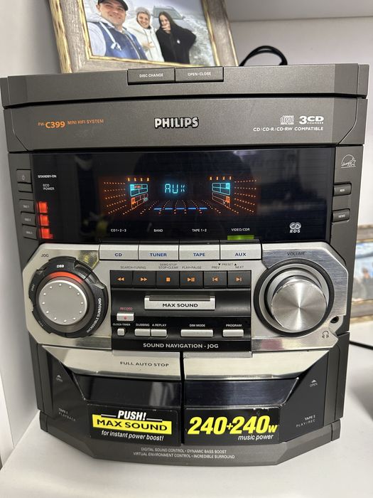 Vand doua combine Sony si Philips