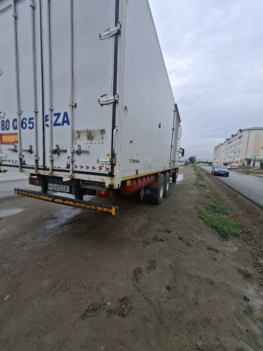 HOWO SINOTRUK. Sotiladi
Yili 2024

Probeg.80 000
Yoqilg'i. Metan 
Kras