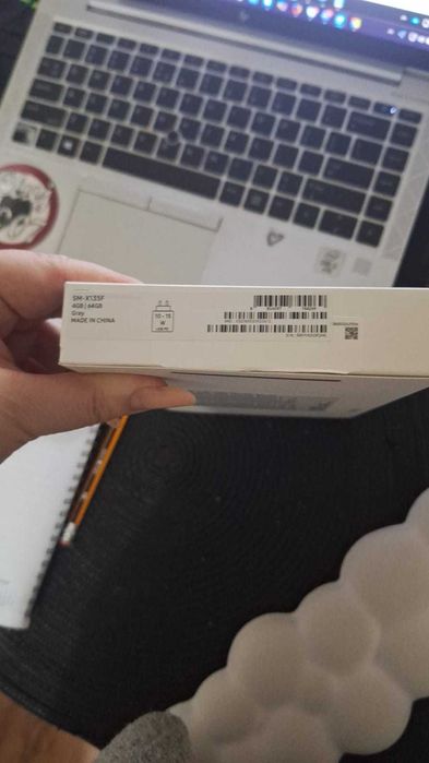 Vând tableta Samsung Galaxy Tab A11