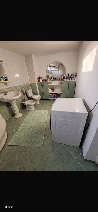 Apartament la casa + 200 mp teren, zona centrala