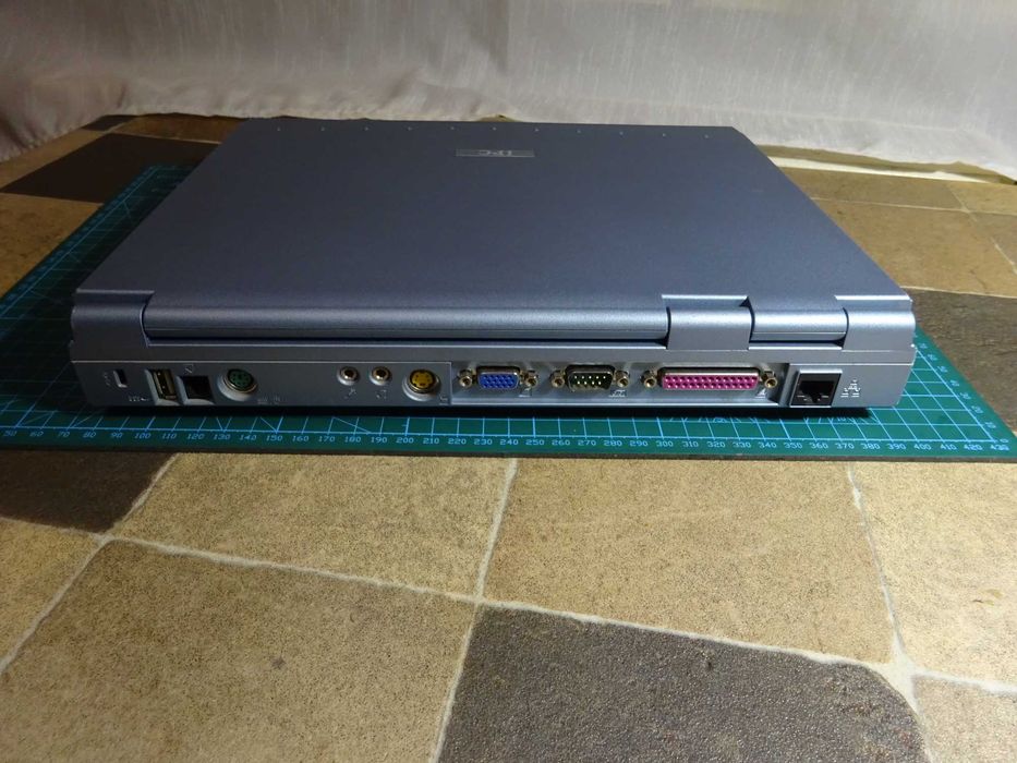 Laptop vintage IPC /Pentium 3 /512mb -defect