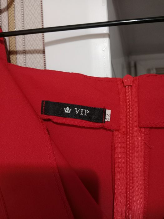 Платье вечернее красного цвета