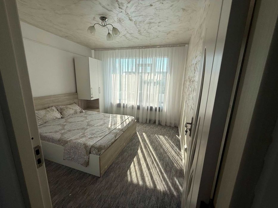 Închiriez apartament 2 camere zona Podul Ros