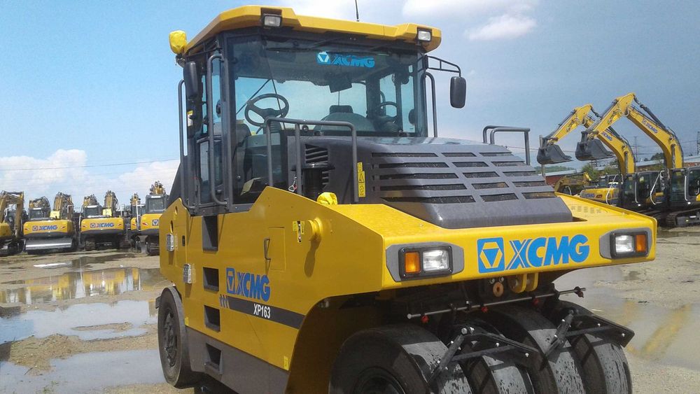 XCMG XP163  самоходный статический пневмоколесный каток  16 тонн
