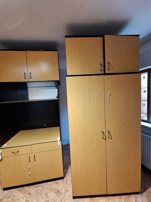 Set Mobilier Dormitor/Living - 2 Corpuri (Dulap haine + Comodă TV) - Modular