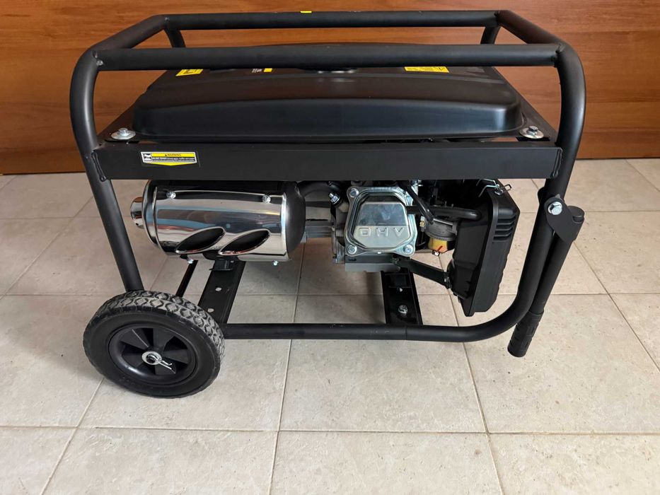 Бензинов генератор 7.5 kW Hyundai HHY7000FE - монофазен