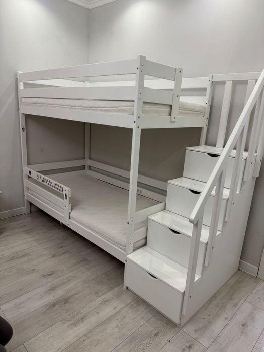 Продам детскую кроватку