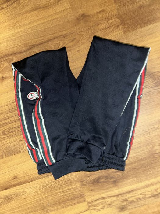 vand pantaloni gucci