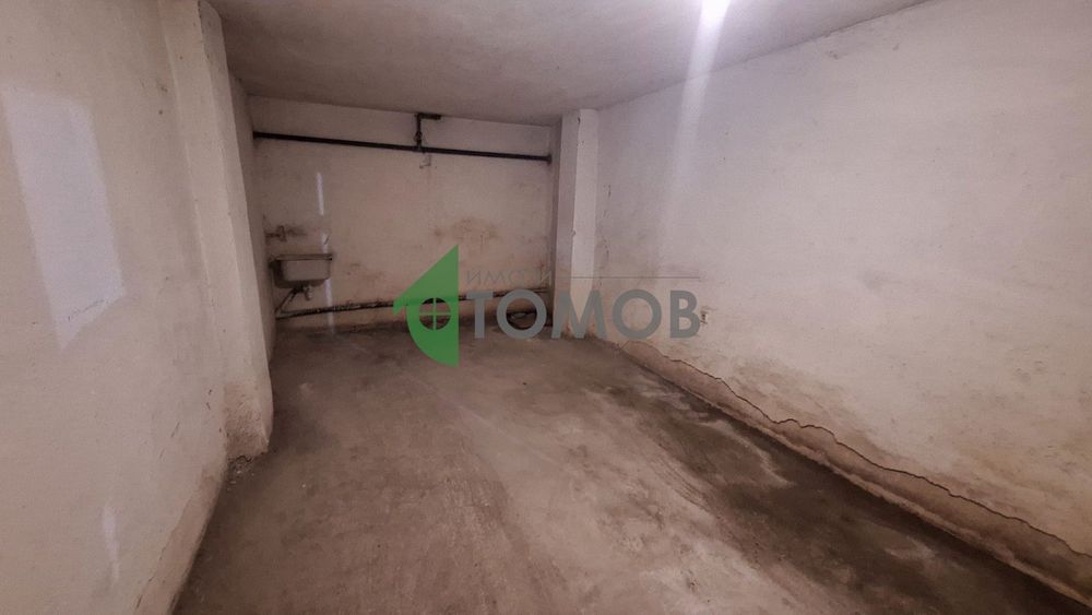 Продава се Гараж / Паркомясто в Стара Загора, Опълченски - 19 кв.м за 816 €/кв.м - Снимка #2