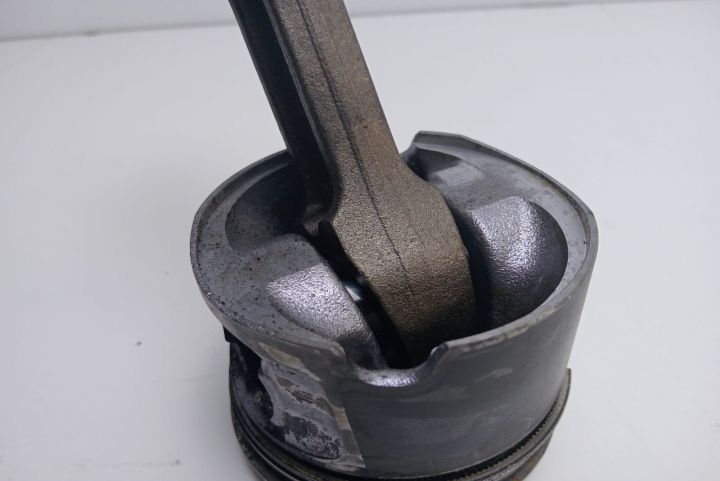 Piston cu biela 2.0 D n47 0840BB BMW Seria 1 E81/E82/E87/E88 (facelif