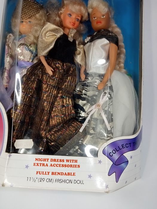 Păpuși de colecție Barbie si Sandy's Sister
