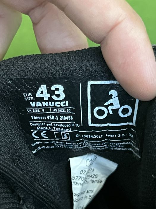 Ghete moto Vanucci nr 43 ca noi