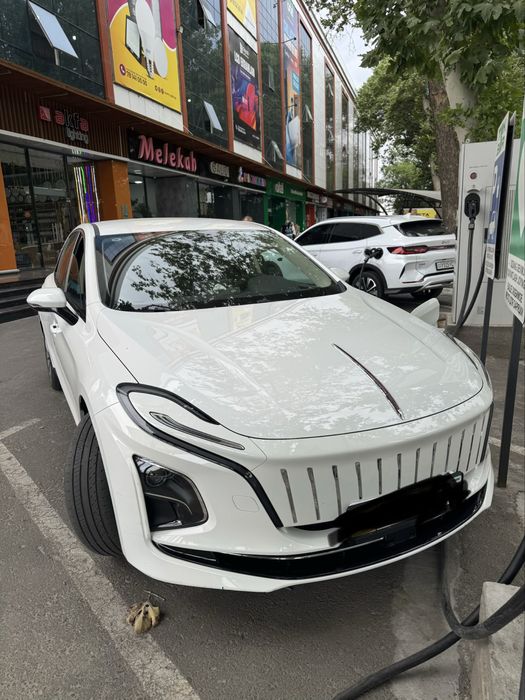Hongqi eqm 5 ev 2024
