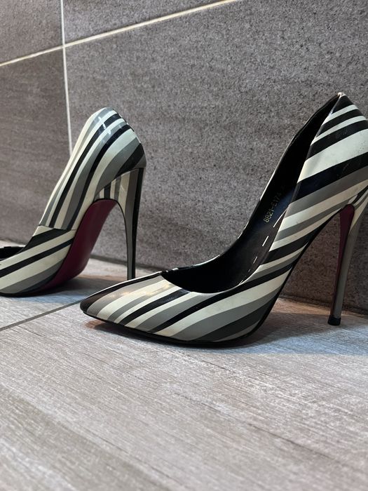 Женские туфли