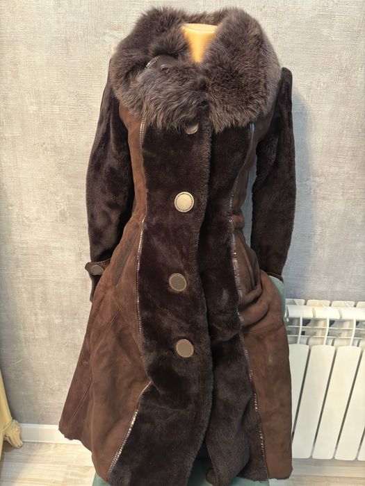 Продам дублёнку 42 размер