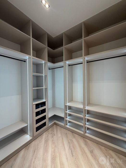 Продается ЕвроДом 6 комнат, ориентир: Ракатбоши, 3,5 сотки 400м²