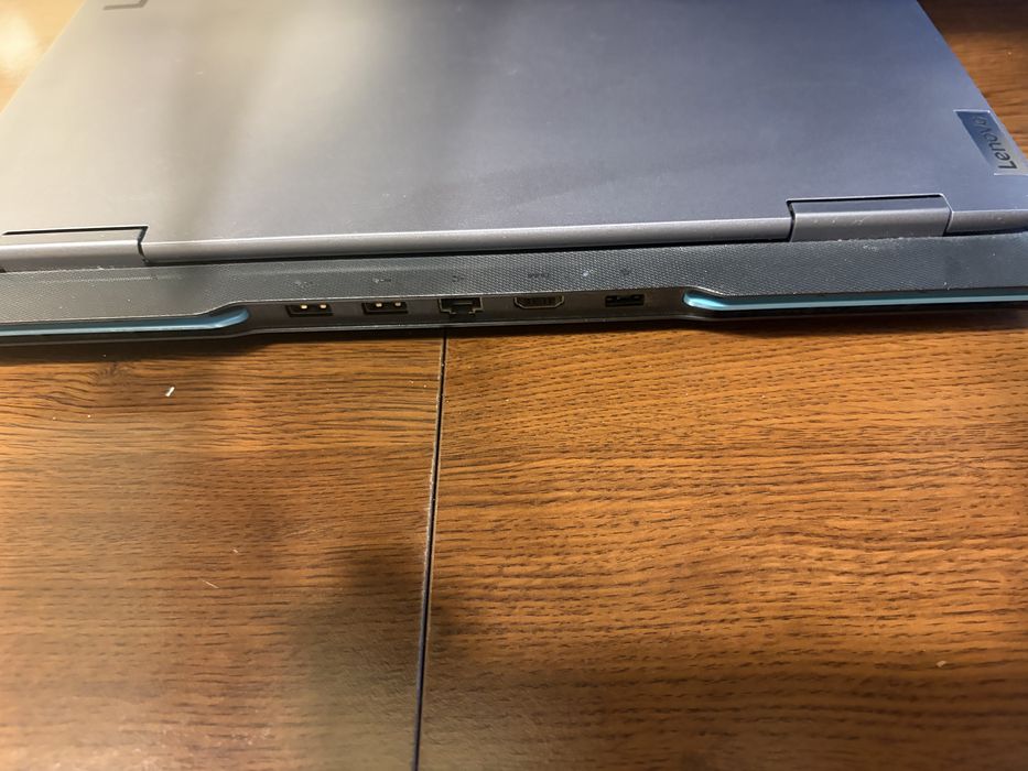Laptop gaming Lenovo LOQ 15IRH8 i5-12450H RTX 4060 16GB RAM DDR5 SSD 512GB