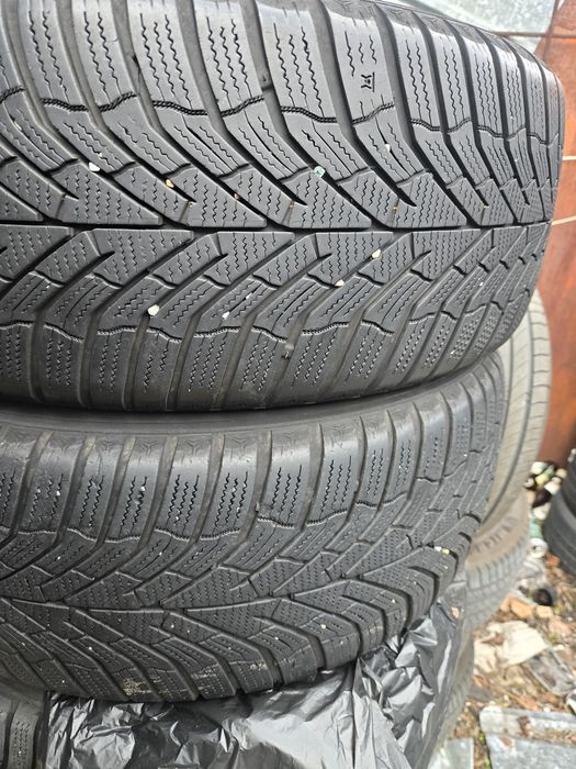 2бр. 225 55 17 Kumho зимни.