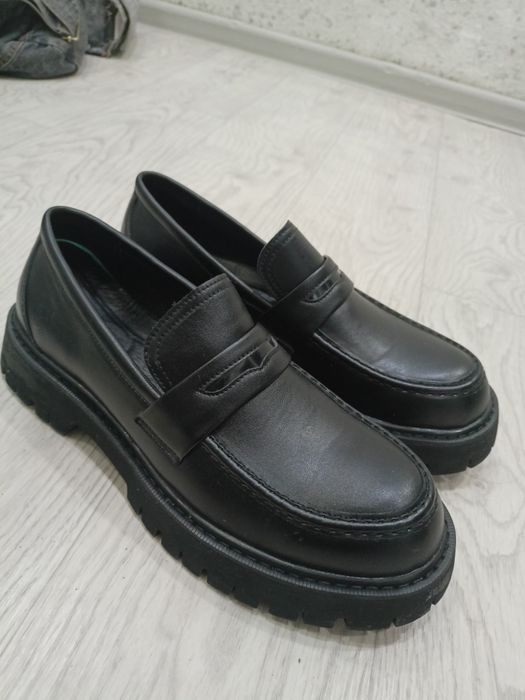 Новые мужские туфли